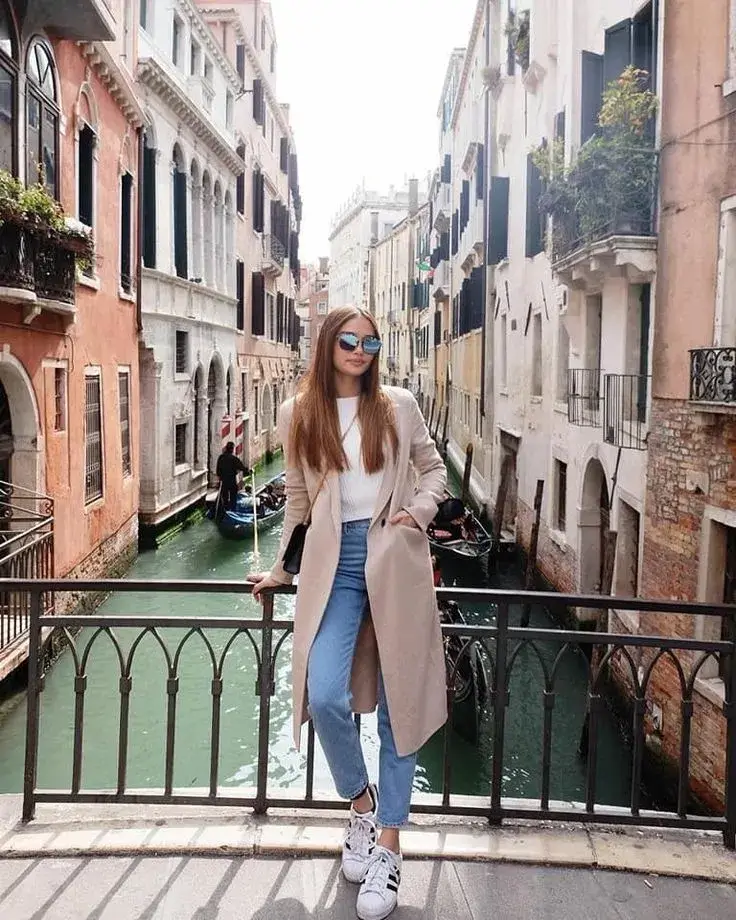 Образ для путешествия с обувью Pinko