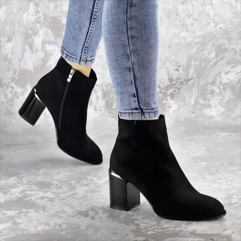 Ботильоны 'Aria' в черном цвете